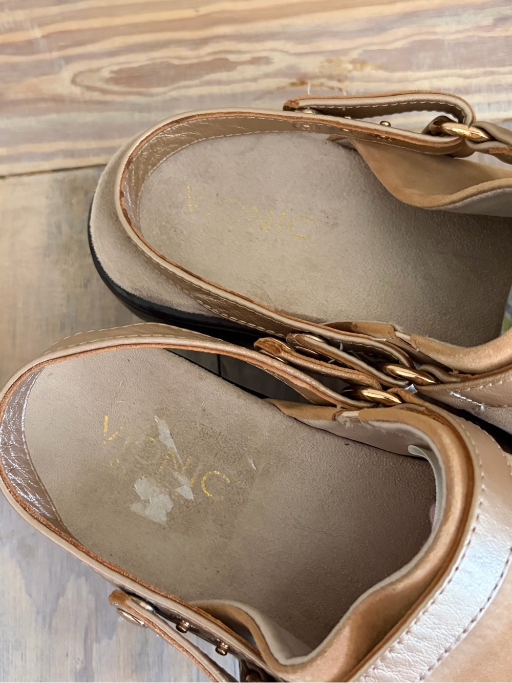 Vionic Tan Suede Slip-On Clog with Adjustable Strap 🍂 - Picture 4 of 11